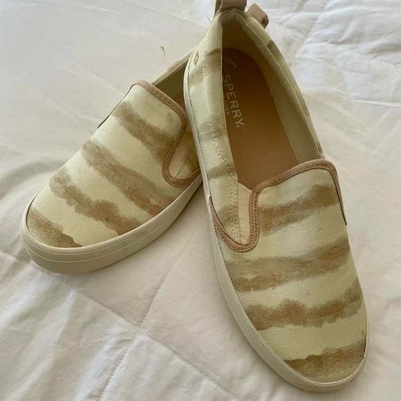 Sperry Slip-on tan & white shoes - Picture 2 of 3